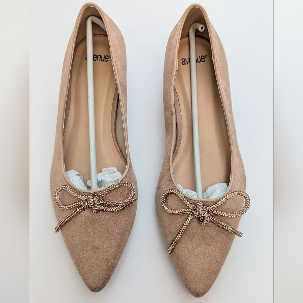 Avenue 9W Faux Suede Women's Flats Rhinestone Bow Nude Tan Shoes